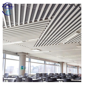 Grille de <span class=keywords><strong>plafond</strong></span> moderne en alliage d'aluminium à grain de bois, bande métallique en U <span class=keywords><strong>pour</strong></span> <span class=keywords><strong>plafond</strong></span> <span class=keywords><strong>suspendu</strong></span>, décoration de déflecteur - Product Image 5