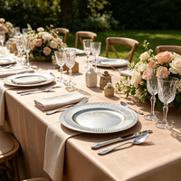 Assiettes de présentation de luxe réutilisables en plastique PP de style américain, gaufrées, non toxiques et durables, pour événements et mariages