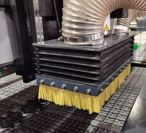 เครื่องแกะสลักไม้ CNC 3 มิติ 9KW สำหรับทำเฟอร์นิเจอร์ไม้และงานแกะสลักนูน 3 มิติ - Product Image 2