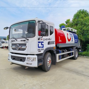 Camión Cisterna de Agua Dongfeng de Alta Calidad 4x2 15CBM, Camión Cisterna con Aspersor de Agua en Venta - Product Image 2