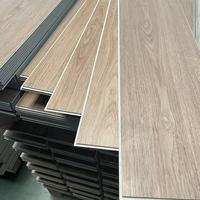 Suelo Vinílico Híbrido SPC de 4.0mm, Impermeable, Antideslizante, con Sistema de Clic, Núcleo Rígido de PVC, Diseño Gráfico Imitación Madera China, para Garaje y Gimnasio