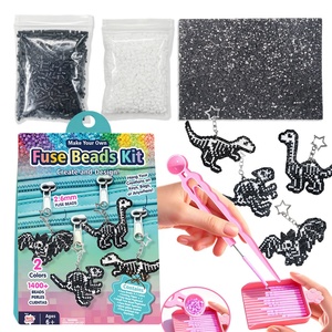Kit de Cuentas de Fusión con Purpurina en Forma de Dinosaurio Premium, Set de Cuentas de Hierro Brillantes Blancas y Negras, Kit de Arte DIY Seguro y No Tóxico para Venta al por Mayor - Product Image 2