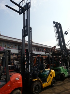 Montacargas Usado Komatsu 30 a Precio Económico, Montacargas Diésel FD30 Usado, Motores de Montacargas Usados 3t FD30 en Venta, Montacargas Komatsu Usados 3t - Product Image 5