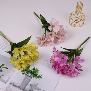 <b>Artificial</b> Silk <b>Flower</b> <b>Lily</b> Bouquet for Home Living Room Dining Table Coffee Table Tabletop Decoration Wedding Faux <b>Flower</b> - Product Image 4