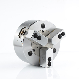 Mandrin de tour Drake à vendre avec contre-pointe et trois mâchoires souples pneumatiques pour tour - Product Image 1