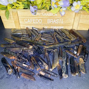 Bâtonnets <span class=keywords><strong>de</strong></span> quartz <span class=keywords><strong>fumé</strong></span> naturel non poli en gros – Pierre précieuse énergétique, bande <span class=keywords><strong>de</strong></span> <span class=keywords><strong>cristal</strong></span>, pierre brute, baguette <span class=keywords><strong>de</strong></span> <span class=keywords><strong>cristal</strong></span>, ornement spirituel - Product Image 1
