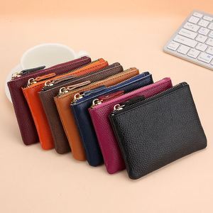 Monedero Pequeño de Cuero Vacuno con Diseño Personalizado e Iniciales para Mujer, Organizador de Monedas, Bolsa para Llaves, Cartera con Cierre - Product Image 1