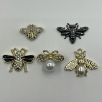 Breloques en métal en forme d'abeille avec perles et strass, anti-corrosion, fourniture en gros de composants pour accessoires de mode et vêtements