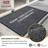 Tapis de porte en caoutchouc moderne de haute qualité, antidérapant, imperméable, à rayures diagonales, respectueux des animaux, d'épaisseur moyenne, pour la vente en gros
