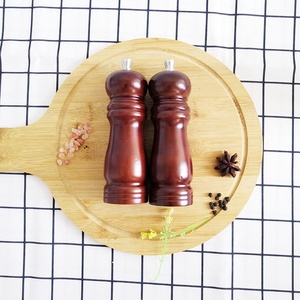 Macinapepe manuale regolabile in legno con una mano in legno con nucleo in ceramica - Product Image 1