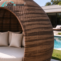 Chaise longue de jardin moderne pliable et portable en rotin PE, avec auvent et coussins