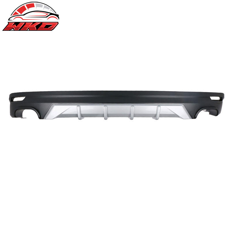 Noir avec garniture argentée