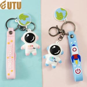 Llavero de Astronauta de Plástico Suave con Diseño de Dibujos Animados, Lindo y Creativo, Colgante para Bolsa de Pareja, Pequeño Regalo - Product Image 3