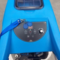 Machine à nettoyer les sols sans fil KUER XS55D avec système de brosse et de raclette puissants