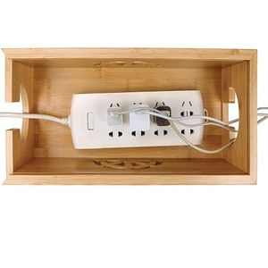 Caja de almacenamiento de bambú para la gestión de cables de escritorio con estación de carga para teléfonos y tabletas - Product Image 4