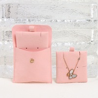 Pochette d'emballage pour bijoux en microfibre Talent Fashion avec insert de maintien, pochette pour boucles d'oreilles 8*8cm, fermeture à bouton-pression, sans logo