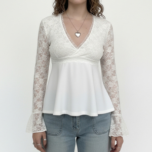 Camiseta de Punto de Manga Larga con Cuello en V y Manga Trompeta Transparente con Encaje para Mujer, Estilo Dulce y Casual - Product Image 3