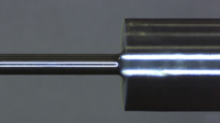 Aiguille de centrage en carbure de tungstène sur mesure de 1 m, option acier inoxydable, précision dimensionnelle de 0,0002 mm, injection de fibre optique