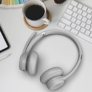 หูฟังแบบครอบหู BT 5.0 ชาร์จแบบ Type C สำหรับคอมพิวเตอร์ เล่นเพลงไร้สาย สเตอริโอ พร้อมไฟ LED - Product Image 2