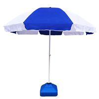 Parasol de plage multicolore à 8 baleines avec base lestable UPF 50+ bleu et blanc pour camping, pêche, bord de piscine et jardin