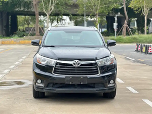 Toyota Highlander <span class=keywords><strong>d</strong></span>'<span class=keywords><strong>Occasion</strong></span> 2011-2015 à <span class=keywords><strong>Prix</strong></span> Abordable, Véhicule Essence avec Pneus R18, Traction Avant, Sièges en Tissu, Intérieur Sombre pour Adultes - Product Image 2