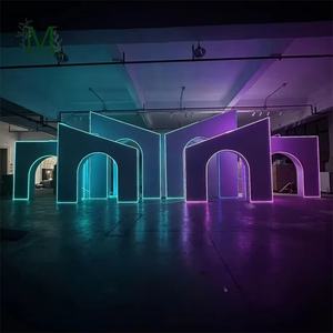Arche de toile de fond pour événements de mariage, en acrylique et PVC, avec éclairage RGB pour scène de mariage - Product Image 1