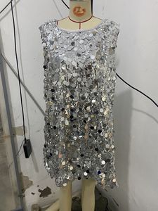 Mini Abito <span class=keywords><strong>Argento</strong></span> <span class=keywords><strong>da</strong></span> Donna con Paillettes Luccicanti, Lavorazione Artigianale per Cocktail Party, Appuntamenti e Occasioni Speciali - Product Image 3