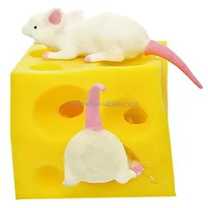 スローライジングラテックスマウスとチーズのおもちゃは、男の子の女の子のためのストレス解消を隠して求めます赤ちゃんのストレス解消フィジェットマウスのおもちゃ