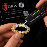Anillo de Eternidad Chapado en Oro de 18K, Anillo de Moda para Mujer con Moissanita de Corte Redondo Completo, Ideal para Aniversario de Bodas