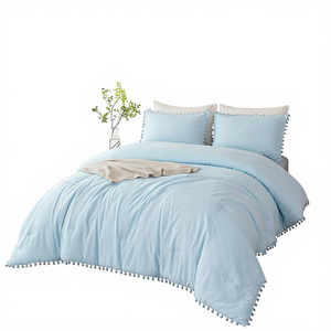 Ensemble de literie 5 pièces pour lit double, bleu clair, polyester tissé, quatre saisons, couette à pompons pour garçons et filles, douce et moelleuse, unie - Product Image 1