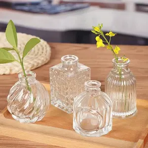 Décoration de mariage européen Bud Vase Plant Bottle Mini Crystal vase en verre