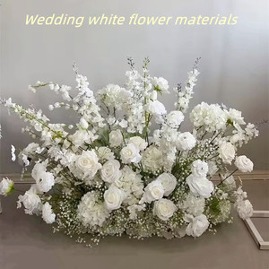 Composizione Floreale Personalizzata per Corridoio Nuziale con Rose Bianche, Orchidee e Fiori Artificiali Eleganti - Product Image 4