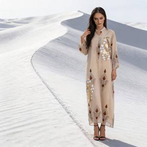 Robe Abaya en Polyester Brodée de Luxe de Style Nouveau pour Occasion Élégante, Fabrication Personnalisée OEM, Vente en Gros pour Femmes Musulmanes - Product Image 3