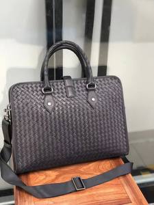 Porte-documents de luxe en cuir véritable tressé à la main pour homme, sacoche d'affaires professionnelle pour ordinateur portable, mallette de bureau haut de gamme personnalisable - Product Image 4