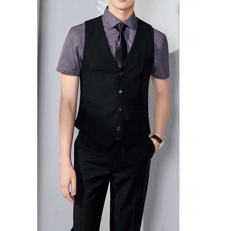 Maglia grigia a maniche corte + gilet