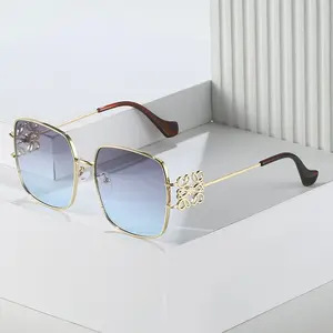 2023 New Arrival Fashion Sunglasses Women Trendy Metal Frame Female UV400 Shades Men Ladies Wearing Glasses