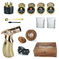 Logo personnalisable Kit de fumeur de whisky vintage Boîte cadeau en bois riche en accessoires pour les outils de bar de cadeaux de vacances
