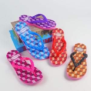 Offre spéciale de tout nouveau luxe imprimé en 3D <span class=keywords><strong>tongs</strong></span> pantoufles sandales pour femmes et dames - Product Image 6