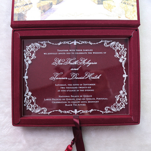 Caja de <span class=keywords><strong>Libro</strong></span> de Terciopelo <span class=keywords><strong>Rojo</strong></span> Borgoña con Tapa Dura Personalizada para Invitación de Boda con Impresión del Lugar, Cinta Acrílica Transparente, Borla y Sello de Cera - Product Image 5