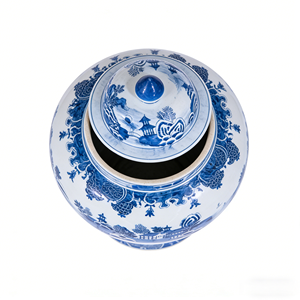 Pot à thé Jingdezhen bleu et blanc, motif paysage et fermiers, peint à la main sur toute la surface - Product Image 3