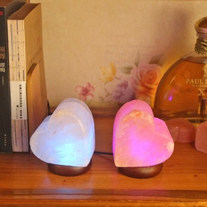 Muestra gratis Regalo De vacaciones en forma de corazón luz colorida <span class=keywords><strong>2023</strong></span> gran oferta USB lámpara de sal del Himalaya varias formas - Product Image 2