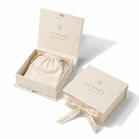 Boîte rigide carrée personnalisée avec revêtement UV, gaufrage, logo magnétique haut de gamme imprimé, emballage blanc, boîte cadeau pour bijoux