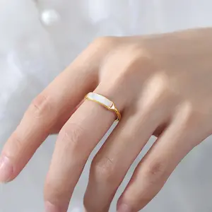 Vintage pérola branco mar shell anel simples declaração empilhados titânio aço inoxidável 18 banhado ouro personalidade anéis