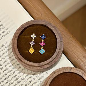 Pendientes de Plata de Ley S925 con Trébol de Cuatro Hojas, Pendientes Colgantes con Incrustaciones de Diamantes de Colores, Accesorio de Moda Dulce y Elegante - Product Image 5