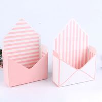 Boîte cadeau en carton ondulé de forme enveloppe, recyclée, haut de gamme, personnalisée, pour bouquet de fleurs, avec rabat triangulaire
