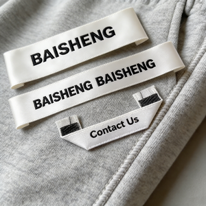 Étiquettes de col pliées personnalisées en satin brodé avec logo de marque, étiquettes de vêtements durables pour chemises en jean, accessoires vestimentaires - Product Image 3