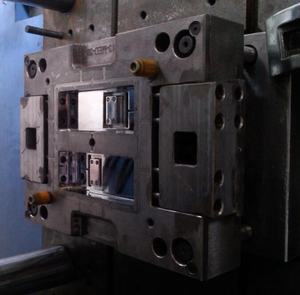 تصدير منذ من المصنع ، قالب حقن قالب صندوق بلاستيك VCD بتقنية دي في دي للصوت والفيديو من المصنع - Product Image 6