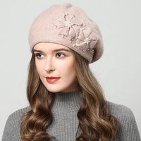 Béret Bonnet en Fourrure de Lapin d'Automne-Hiver pour Femme Âgée, Nouveau Modèle Tricoté Double Couche Chaud, Chapeau Béret Orné de Perles et Fleur