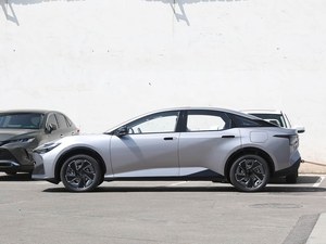 Toyota Bozhi3 2024, Sedán Mediano Eléctrico Puro Elite <span class=keywords><strong>de</strong></span> 517 km <span class=keywords><strong>de</strong></span> Autonomía, 184 HP, Tracción Delantera, Vehículo Usado - Product Image 2
