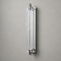 Applique murale linéaire élégante en cristal avec base en acier inoxydable chromé pour éclairage de salle de bain
